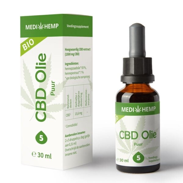 Een flesje Medihemp - CBD olie 5% PUUR (30ml) naast een doosje.