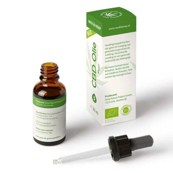 een flesje Medihemp - CBD olie 5% PUUR (30ml) naast een flesje Medihemp - CBD olie 5% PUUR (30ml).